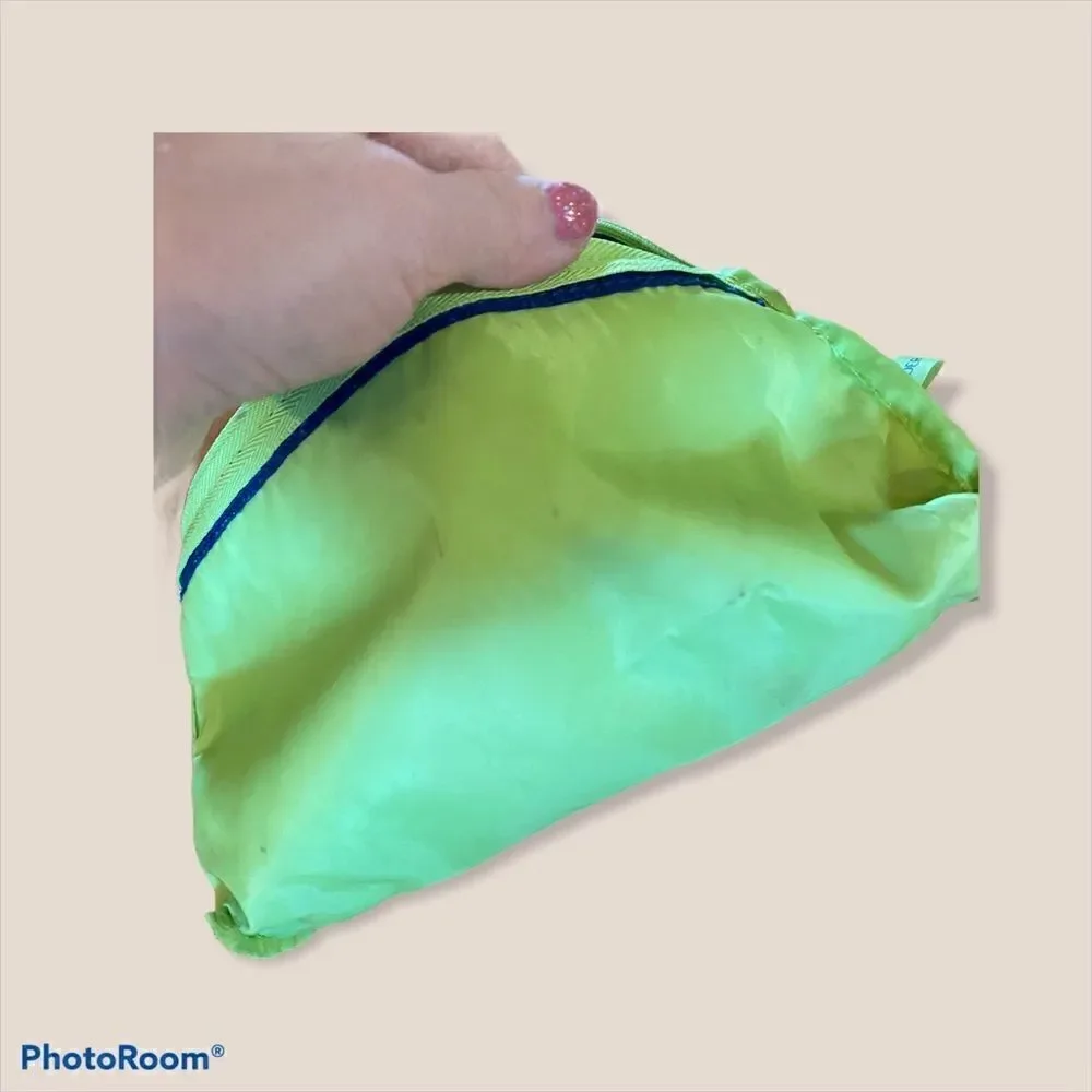 Estée Lauder cosmetic bag